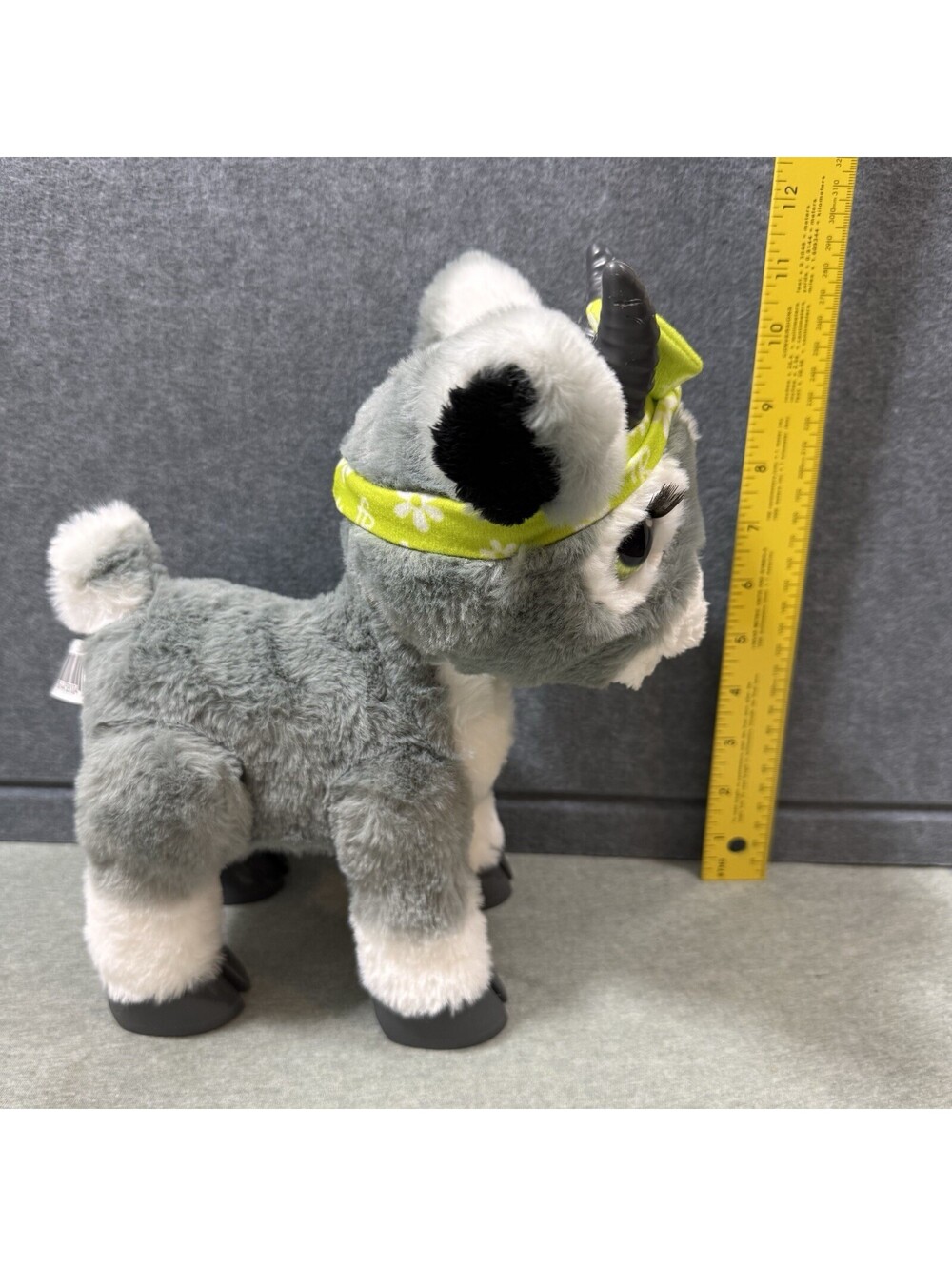 FurReal Daisy The Yoga Goat Interactive Plush Toy 11in Tested Working NO BOTTLE - Picture 2 of 9